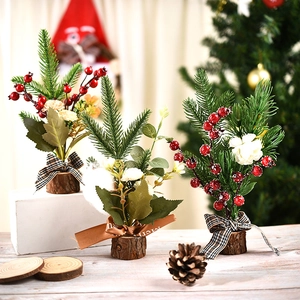 Mini Christmas Tree Desktop Ornament Artificial Pine PET Branches Wooden Base Red Berries Cotton Floral Decorative