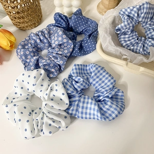 Lot de chouchous bleus à motifs floraux et pois avec texture en mousseline chic