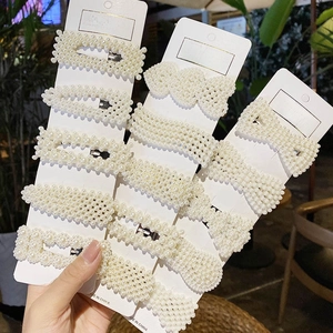 Set di fermagli per capelli in perle fatti a mano con design a rettangolo e a fiocco
