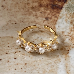 Elegant S925 sterling silver gold open ring with pearls and marquise cut zircon accents