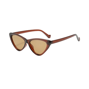 Fashionable triangle cat eye sunglasses in transparent tea brown for a retro women's look