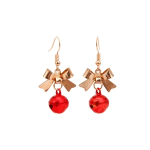 Kerstoorbellen met een gouden metalen strik en een rode ronde jingle bell hanger
