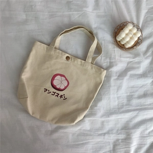 Minimalistische beige Canvas-Tragetasche mit süßem Mangostan-Druck und japanischem Text