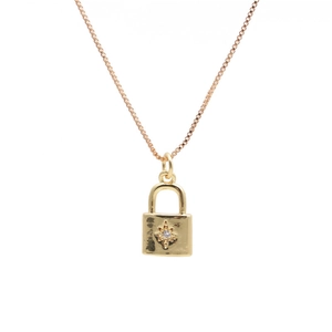 Gold lock pendant necklace with pavé zircon star engraving on a classic box chain