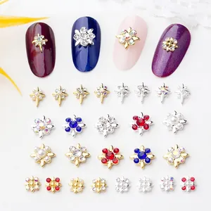 Charms Pour Ongles 3D Alliage Strass Fausse Künstliche Perle Étoile Fleur Croix Creux DIY Manucure Décoration Bijoux Brillants