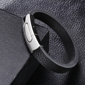 Bracelet classique pour homme en cuir tressé noir avec fermoir magnétique en argent poli