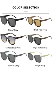 Détail de lunettes de soleil carrées avec branches à damier et six options de couleurs