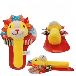 Detailed three-angle views of a lion plush rattle with soft fabric and inner BB squeaker