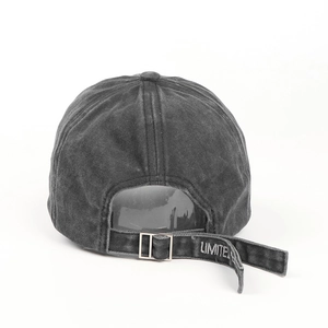 Berretto da baseball in denim lavato vintage con ricamo LIMITLESS e cinturino regolabile