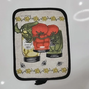 Thickened cotton heat resistant mat with vintage pickled jam jar and bee pattern design