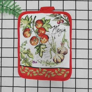 Thick cotton pot holder with hand-painted tomato and garlic herbs pattern
