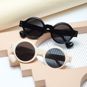 Retro Steampunk Round Sunglasses Thick Plastic Frame UV400 Protection Streetwear Fashion Eyewear For Men Women