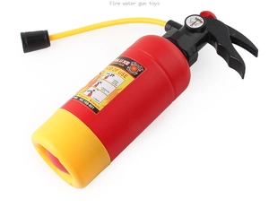 Détail du pistolet à eau extincteur avec instructions d'utilisation claires en anglais