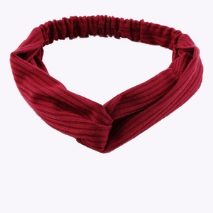 Bandeau croisé en maille rouge pour femme avec nœud central et élastique arrière