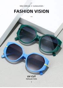 Détails de lunettes de soleil tendance en plastique épais avec protection UV en vert et bleu