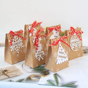 Sacchetti Regalo Di Natale In Carta Kraft Con Motivo A Fiocchi Di Neve Nastro Rosso E Etichette Decorative Confezione Festa
