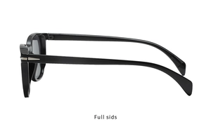 Détail des lunettes de soleil carrées polarisées avec charnières à flèche en métal argenté