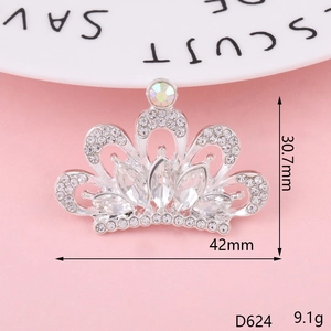 Macro view of silver alloy crown accessory with rhinestones showing dimensions 42x30.7mm