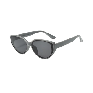 Chic cat eye polarized sunglasses with grey frames and dark lenses for outdoor activities
