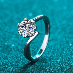 925 sterling silver ring with 1 carat moissanite and snowflake heart claw setting