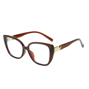 Fashionable oversized square amber brown sunglasses with golden V-shaped metal hardware