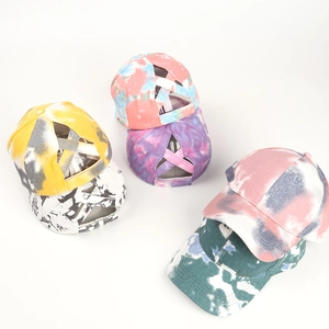 Collection de casquettes tie-dye pour queue de cheval haute avec bandes croisées