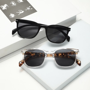 Lunettes de Soleil Mode Carrées à Grande Monture Pour Hommes Femmes Protection UV400 Verres en PC Rétro Streetwear