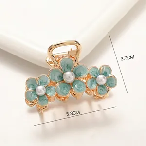 Mint green floral hair claw clip with pearls in gold-plated alloy, 5.3cm size