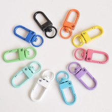 Colorful heart-shaped alloy lobster clasps and keyrings in various vibrant paint finishes