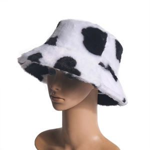 Chapeau bob en peluche à motif vache noir et blanc pour femme idéal pour l'hiver au chaud