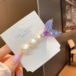 Pince à cheveux queue de sirène avec paillettes dégradées violettes et perles élégantes