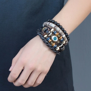 Set de bracelets multicouches en cuir bohème avec charme œil bleu et perles en bois