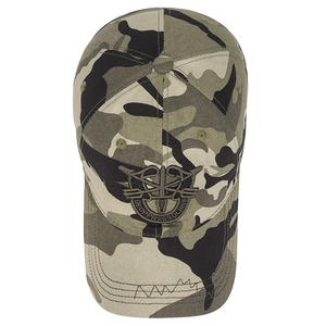 Casquette camouflage avec badge brodé tactique et motif camouflage forêt