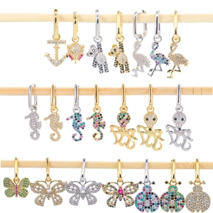 Orecchini a forma di animali con zirconi cubici in finitura oro e argento
