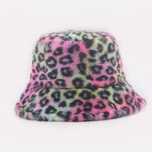 Cappello da pescatore colorato in finta pelliccia leopardata rosa e verde da donna