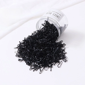 Détail de 1000 élastiques à cheveux noirs haute élasticité dans un bocal de rangement