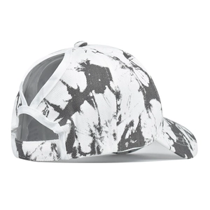 Detail of cross-back elastic bands and tie-dye cotton fabric on ponytail sun visor hat