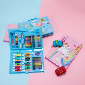 Dettaglio del set artistico da 86 pezzi per bambini con pennarelli e pastelli
