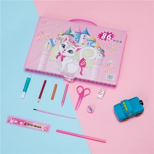 Set da disegno per bambini 86 pezzi con pennarelli e matite in valigetta blu a forma di auto