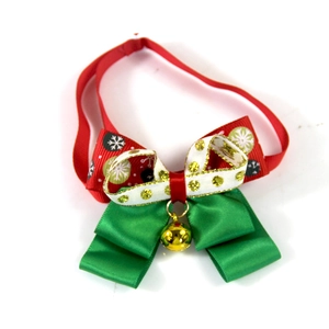 Nœud papillon de Noël pour animaux avec rubans rouges et verts et clochette dorée