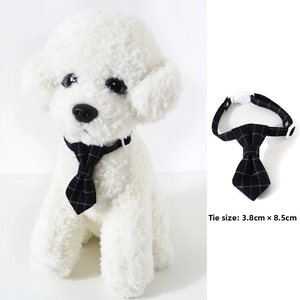 Detail of adjustable blue plaid pet bowtie with size dimensions and 8.5cm width measurement