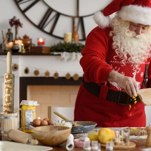 Christmas wooden rolling pin with reindeer and tree embossing for cookie baking