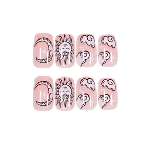 Faux ongles rose nude avec motifs célestes soleil lune et étoiles forme carrée courte