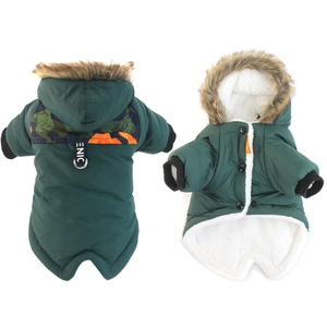 Veste à capuche d'hiver pour chien avec détails camouflage et doublure polaire chaude