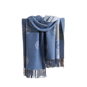 Écharpe réversible bleu et gris toucher cachemire avec motifs de pissenlits et franges