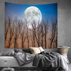 Tapisserie de forêt avec pleine lune et ciel étoilé pour décoration murale de chambre
