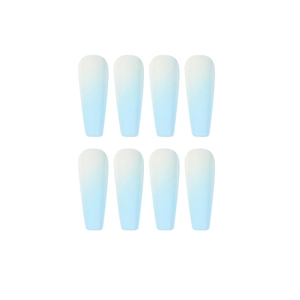 Faux ongles ballerine longs avec dégradé bleu et blanc en forme de cercueil sur fond blanc