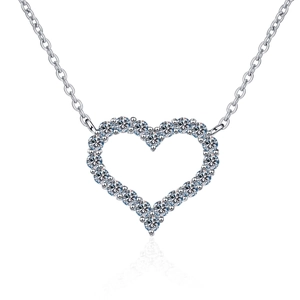 Exquisite S925 sterling silver heart-shaped pendant necklace with pavé white moissanite stones