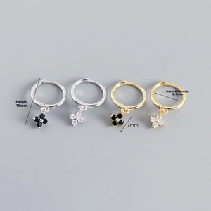 Detailed size specifications for S925 silver clover earrings with zircon inlay detail