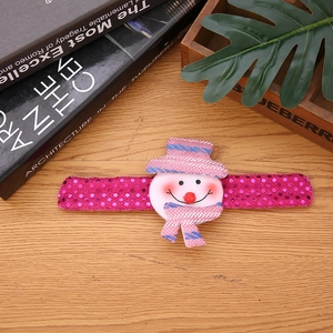 Bracciale a scatto rosa con paillettes per bambini con pupazzo di neve natalizio